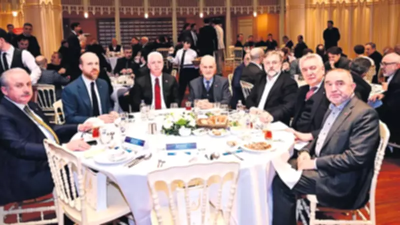 İlim Yayma Vakfı'nın Taksim'deki Geleneksel İftarı Yoğun Katılımla Gerçekleşti