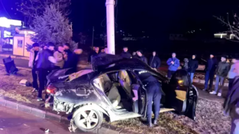 Malatya'da Kontrolden Çıkan Otomobil Trambüs Direğine Çarptı: Sürücü Ağır Yaralandı