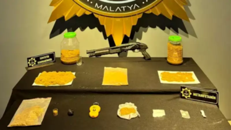 Malatya'da Narkotik Operasyon: 1.5 Kilo Uyuşturucu ve Silah Ele Geçirildi