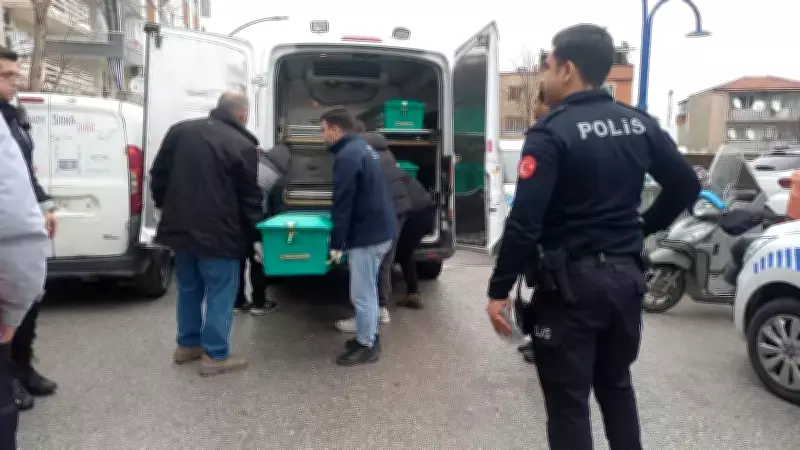 Manisa'da 39 Yaşındaki Eray Dönmez Evinde Ölü Bulundu
