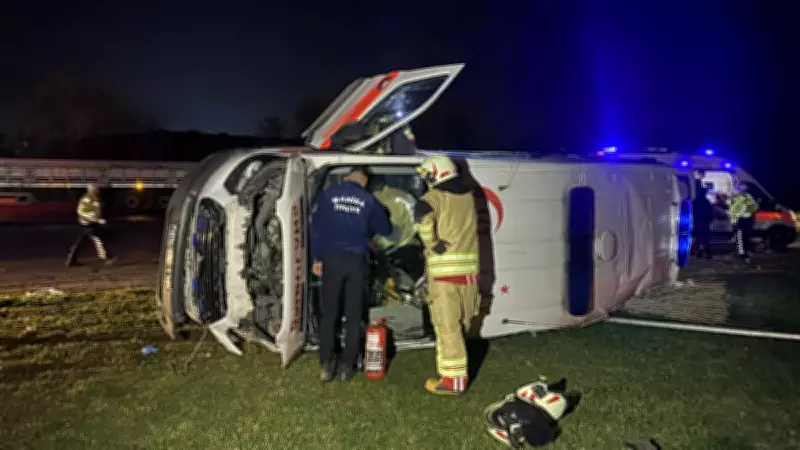 Manisa'da Ambulans ile Otomobil Çarpıştı: 5 Kişi Yaralandı