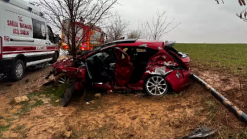 Mardin'de TIR ile Otomobil Çarpıştı: 1 Ölü, 4 Yaralı