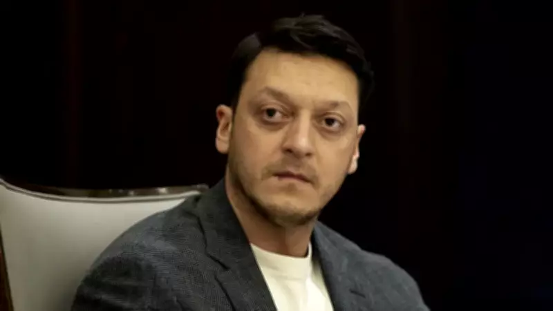 Mesut Özil'den Fenerbahçe ve Galatasaray Yorumu: 'Futbolda Her Şey Olabilir'