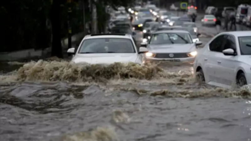 Meteoroloji'den Kritik Uyarı: 49 İl İçin Fırtına ve Sağanak Alarmı Verildi