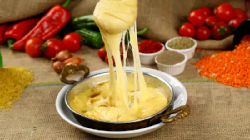 Mıhlama Tarifi ve Yapılışı: Karadeniz'in Geleneksel Lezzeti Nasıl Hazırlanır?