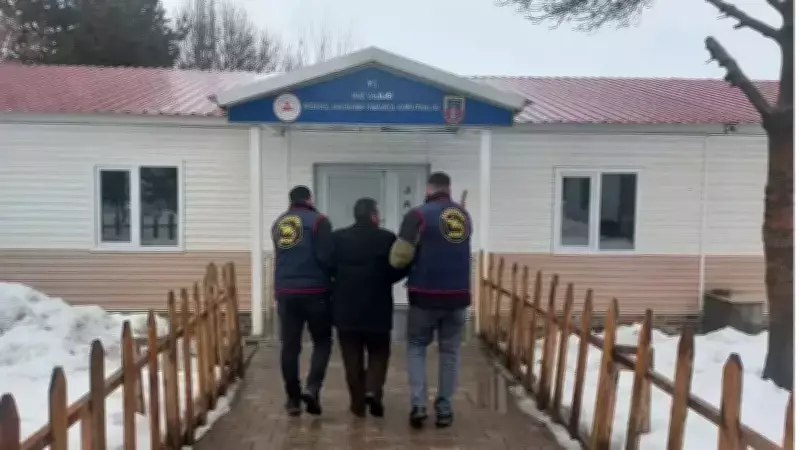 Muş'ta Kesinleşmiş Hapis Cezası Bulunan Firari Yakalandı ve Cezaevine Gönderildi