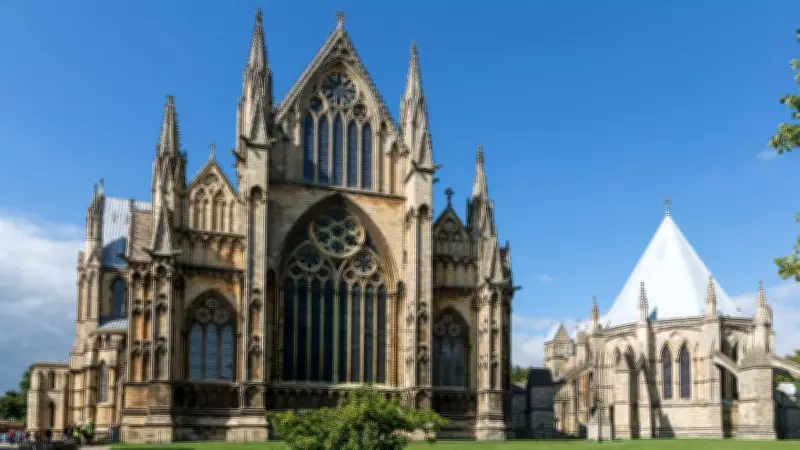 İngiliz Piskopos Stephen Conway Cinsel Saldırı İddialarıyla Gözaltına Alındı