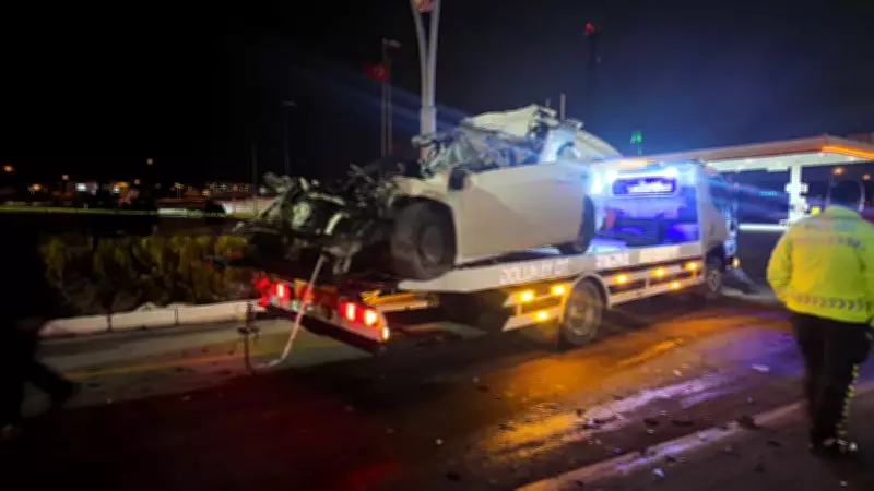 Niğde'de Feci Trafik Kazası: Otomobil Tıra Arkadan Çarptı, Sürücü Hayatını Kaybetti