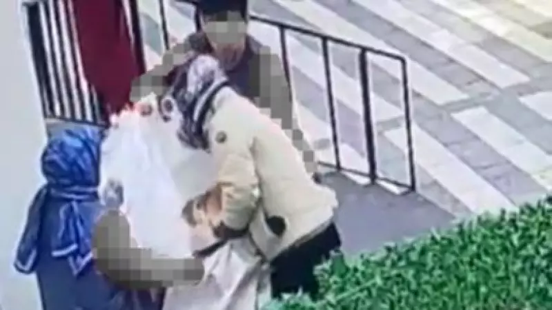 Niğde'de Hamile Kediyi Çuvala Koyan Market Görevlileri Tepki Çekti