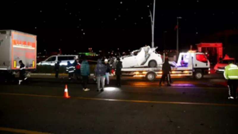 Niğde'de TIR'a Arkadan Çarpan Otomobilin Sürücüsü Hayatını Kaybetti