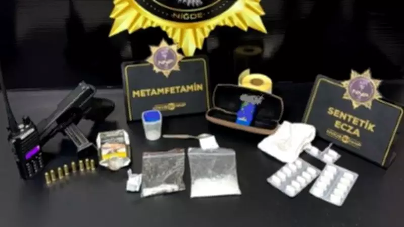 Niğde'de Uyuşturucu Operasyonu: 5 Zanlı Tutuklandı, Silah ve Uyuşturucu Ele Geçirildi