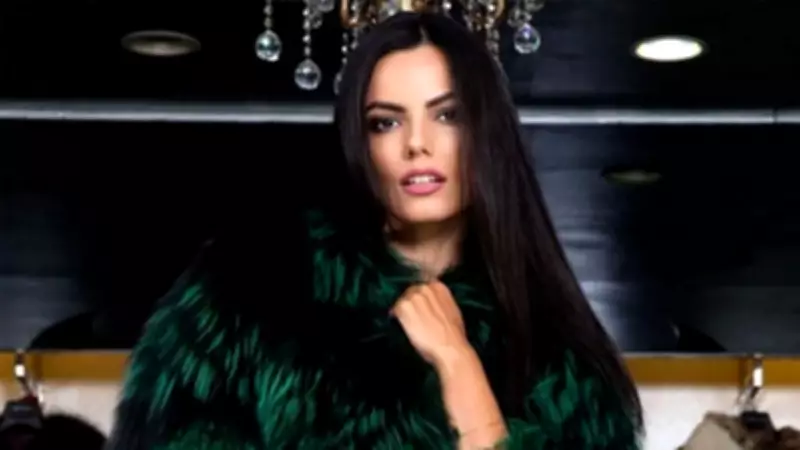 Ünlü Model Simge Ünal 3 Yıllık Tacizi İfşa Etti, Yetkililerden Yardım İstedi