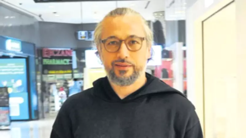 Ünlü Sanatçı Hayranlarına Sürpriz Yaptı, Sosyal Medyada Olay Oldu