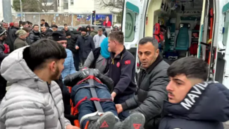 Çorlu'da Otomobil ile Motosiklet Çarpıştı: Sürücü Ağır Yaralandı