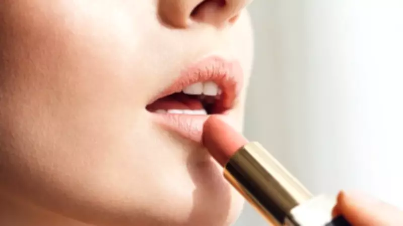 Oruçluyken Ruj Sürmek Orucu Bozar mı? Diyanet'in Açıklaması