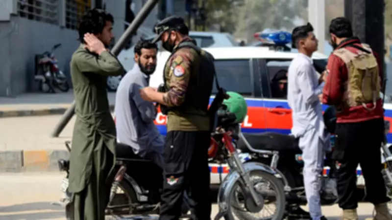 Pakistan-Afganistan Sınırında Sıcak Çatışma: Askeri Hedefler Vuruldu, Kayıplar Artıyor