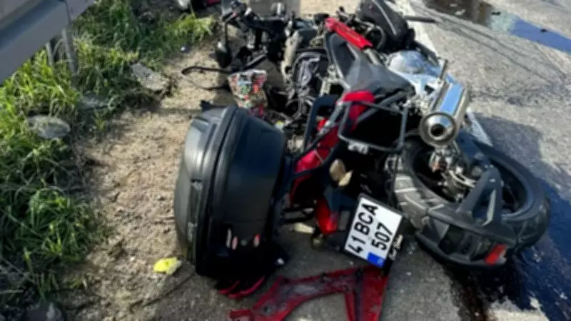 Pamukova-İznik Karayolu'nda Feci Kaza: Motosiklet ile Otomobil Kafa Kafaya Çarpıştı, 1 Ölü