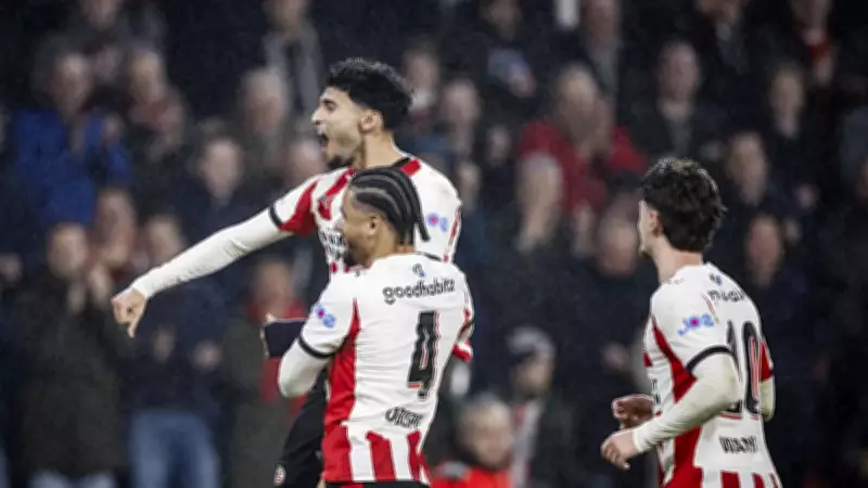 PSV Eindhoven, Heerenveen'i 3-1 Mağlup Etti ve Ligi Sıkı Tutuyor