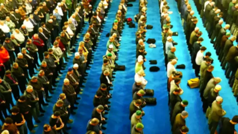 Rahmet Ayı Ramazan Başladı: İlk İftar Iğdır'da, Son İftar Çanakkale'de