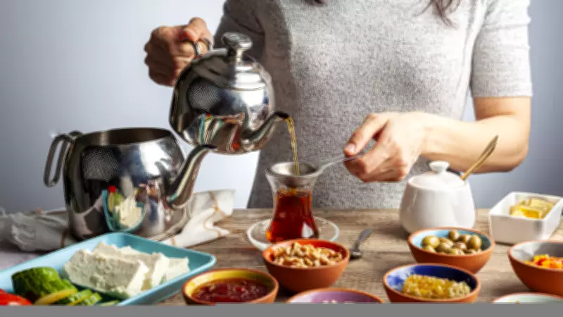 Ramazan'da Çay ve Kahve Tüketimi: Susuzluk Riski ve Sağlıklı Sıvı Dengesi İçin Kritik Öneriler