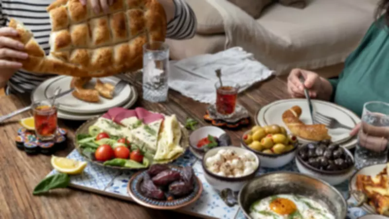 Ramazan'da Enerji Dopingi: Dr. Ümit Aktaş'tan 16 Saat Tok Tutan Sahur Formülü