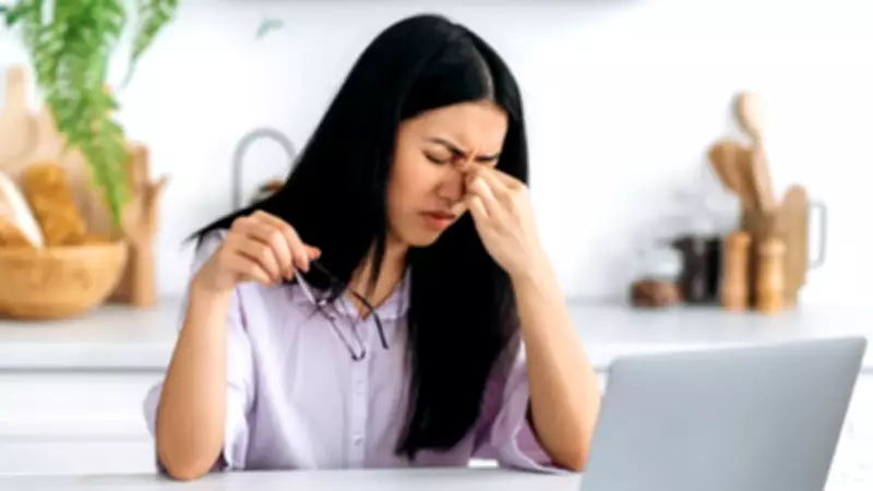 Ramazan'da Göz Sağlığına Dikkat: Uzman 'Dijital Oruç' ve 20-20-20 Kuralını Öneriyor