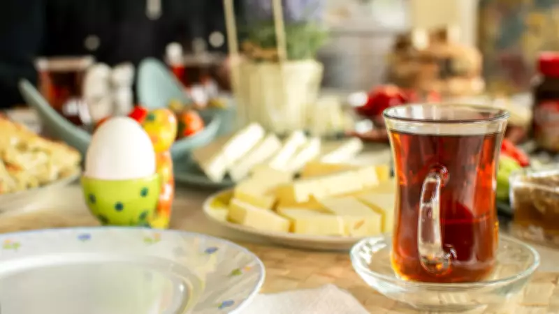 Ramazan'da Sahurda Protein mi Karbonhidrat mı? Uzmanlar Dengeli Beslenme Formülünü Açıkladı