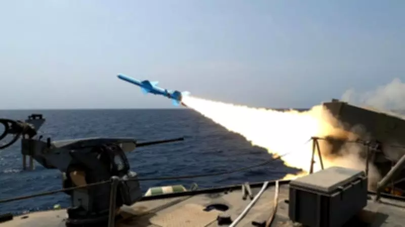 İran, Hürmüz Boğazı'nda 'Akıllı Kontrol' Tatbikatı Başlattı