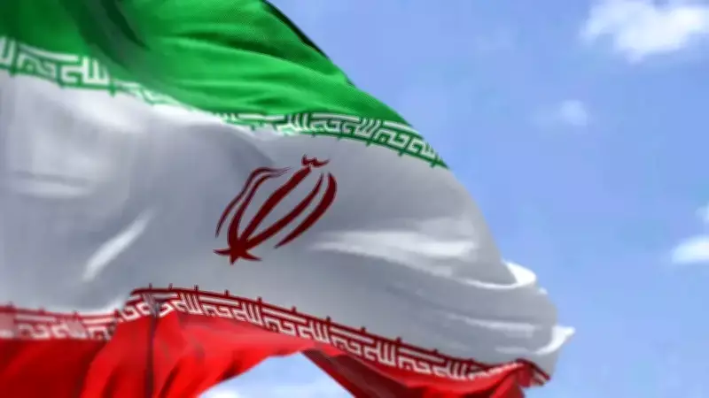 İran'da Reform Cephesi Başkanı Azer Mansuri ve İki Üye Gözaltına Alındı