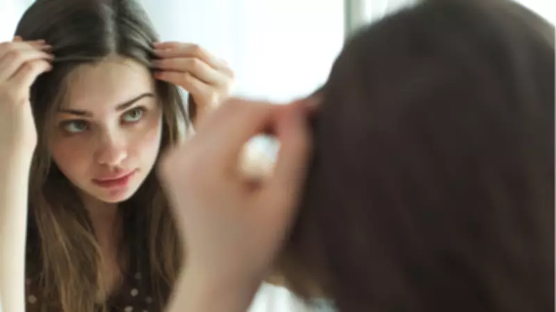Saç Dökülmesi ve Yıkama Sıklığı: Uzmanlar Kişiye Özel Bakımın Önemini Vurguluyor