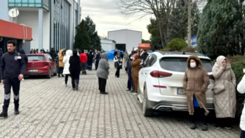 Sakarya OSB'de Kimyasal Koku Krizi: 10 Kişi Hastanelik Oldu, Fabrikalar Tahliye Edildi