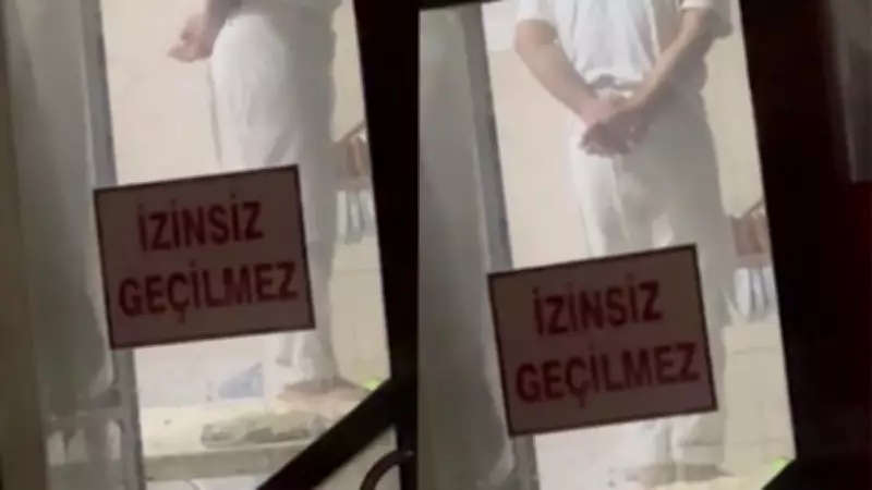 Sakarya'da Tatlı İmalathanesinde Mide Bulandıran Görüntü: Hamur Ayağa Çiğnendi