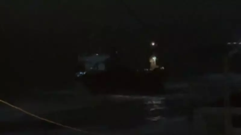 Sarıyer'de Komor Adaları Bayraklı Yük Gemisi Karaya Oturdu