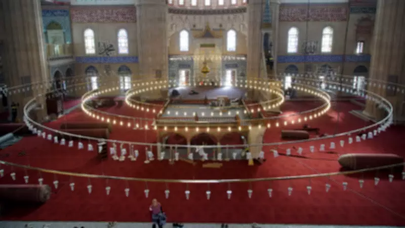 Selimiye Camisi'ne 729 Bin İlmekli Özel Halı Dokundu