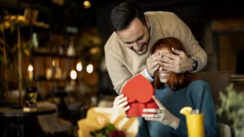 Sevgililer Günü Hediyeleri: Anılardan İlham Alan Bütçe Dostu Öneriler