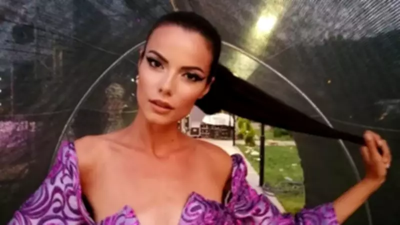 Simge Ünal'dan Taciz İtirafı: '3 Yıldır Peşimdeler, Kurtulmak İstiyorum'