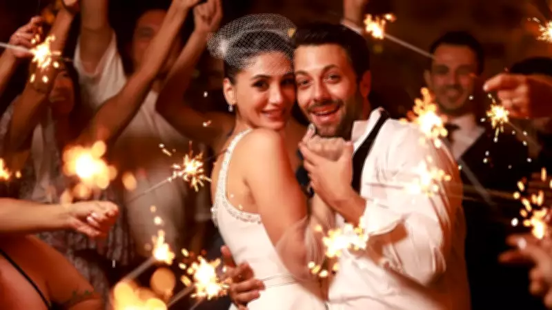 Sitare Akbaş, 14 Yıllık Arkadaşıyla Evlilik Hikayesini Açıkladı: 'Riske Attık'