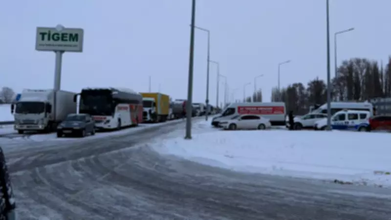 Sivas-Malatya Karayolu Yoğun Kar ve Tipi Nedeniyle Trafiğe Kapatıldı