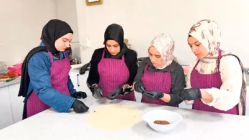 Siverek'te Kadınların Yöresel Lezzetleri Hem Sofraları Süsleyip Hem Bütçeye Katkı Sağlıyor