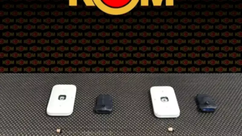 Sınavda Kopya Girişimi: Gizli Kamera ve Casus Kulaklık Ele Geçirildi