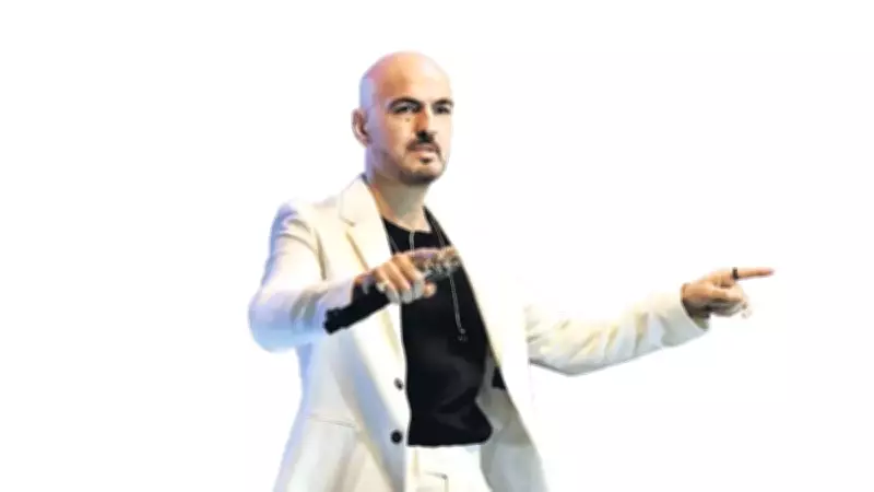 Soner Sarıkabadayı Türkiye Turnesinde Coşkuyu Sürdürüyor