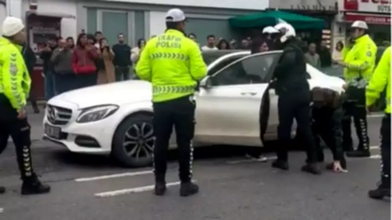 İstanbul Bebek'te Trafik Kapatıp Araçta Dans Eden Kadın Gözaltına Alındı
