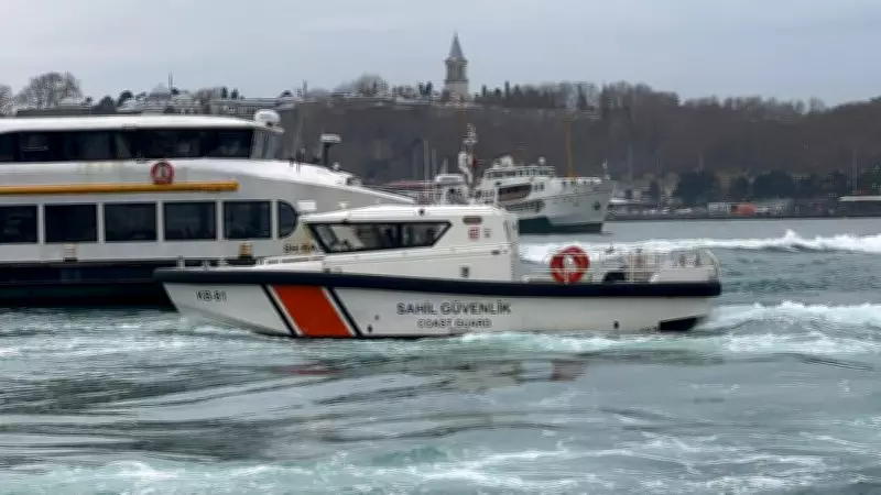 İstanbul Karaköy İskelesi'nde Denizde Kadın Cansız Bedeni Bulundu