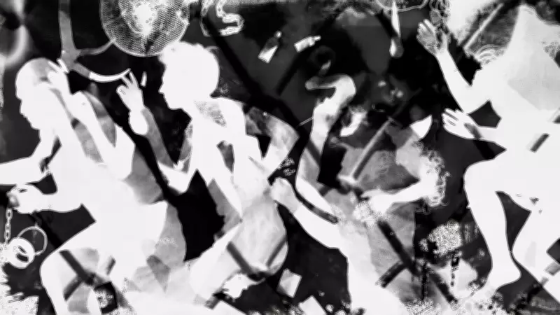 İstanbul Modern'de Panorama Sergisi: Hayaller ve Yerler Fotoğraf Sanatıyla Buluşuyor