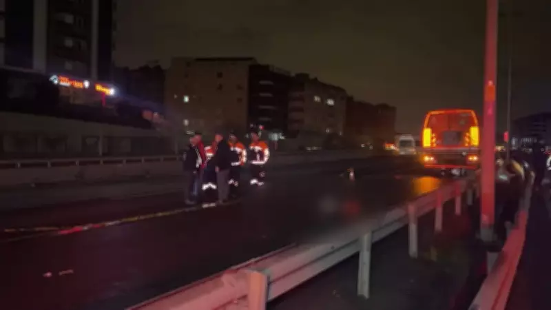 İstanbul'da Korkunç Kaza: Motosiklet Temizlik Aracının Altına Girdi, 2 Kişi Hayatını Kaybetti