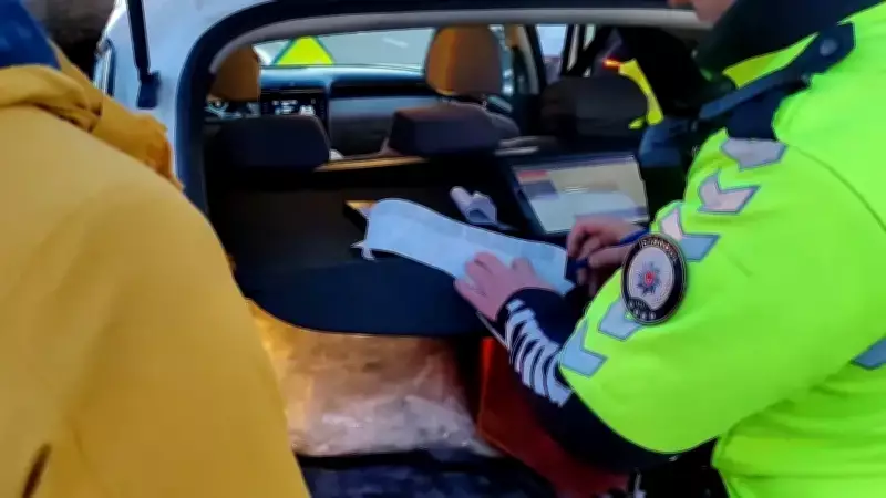 İstanbul'da Ofset Taralı Alan İhlali Yapan 37 Sürücüye 46 Bin Lira Ceza