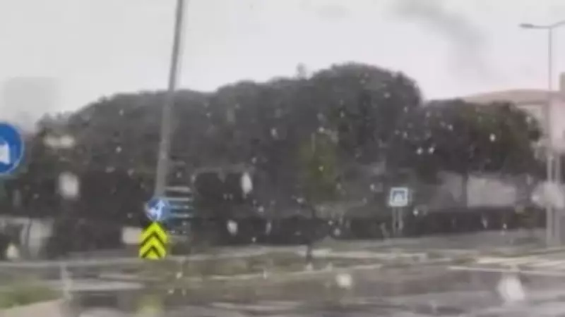 İstanbul'da Sulu Kar Yağışı Etkili Olmaya Başladı, Sıcaklıklar 10 Derece Düştü