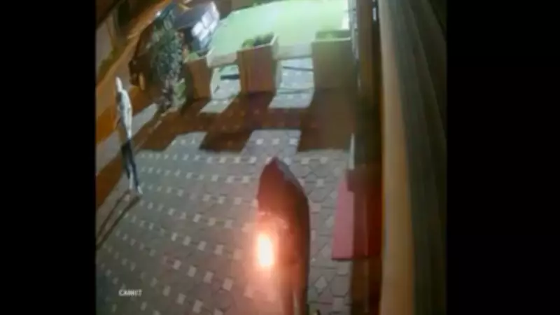 İstanbul'da İş Yerine Molotof Saldırısı ve Tehdit Mesajı: 3 Şüpheli Tutuklandı