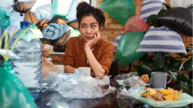 İstifleme Hastalığı: Yaşam Alanını Daraltan Tehlike ve Tedavi Yolları