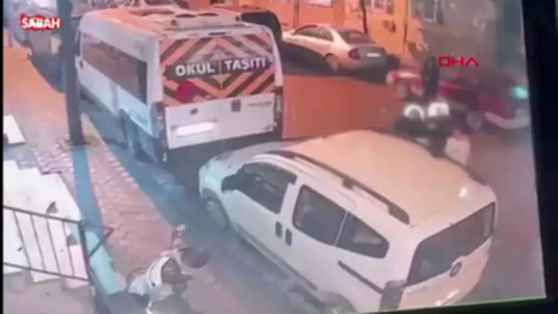 Sultangazi'de Apartman Önünde Bekleyen 2 Çocuğa Bıçaklı Saldırı: O Anlar Kamerada